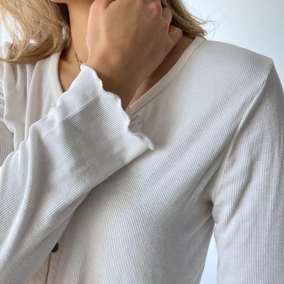 Bright White Top - Picture 6 of 6